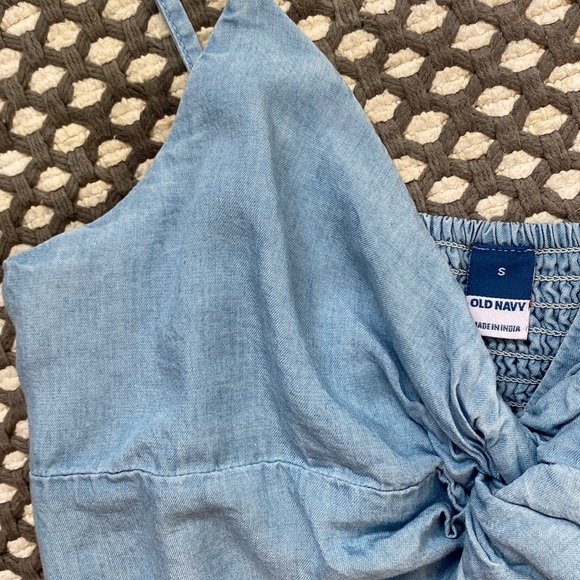 Old Navy women’s S chambray camisole - Picture 3 of 4